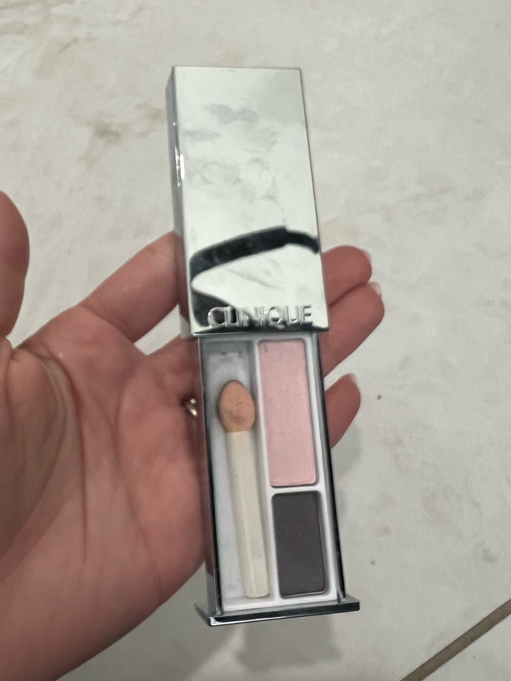 Clinique 15 Uptown Downtown duo A94